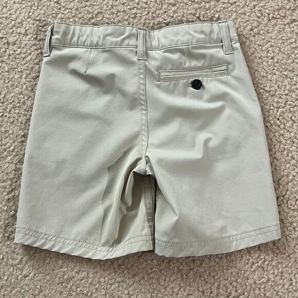 Under Armour Boys Khaki Performance Golf Shorts Size 4 - Picture 3 of 4